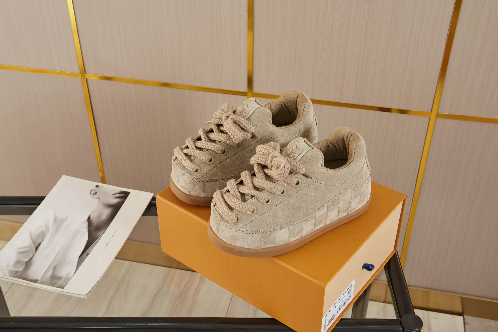 💰💰💰 660 hot style 🆕🆕🆕𝙇𝙑🔥New models are on the shelves🔥 Louis Vuitton 25ss, LV co-branded nigo YETI Fat Ding is ugly and cute, many Internet celebrities have put it on the show, a classic and versatile item. Fabric: imported high mercerized cowhide suede. Lining: High-grade elastic mesh, original molded outsole. Size: women's clothing, 35-41 (customized for women's 40 and 41), men's clothing 39-46 (customized for 45-46)